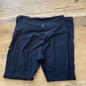 Black Lulu Lemon leggings